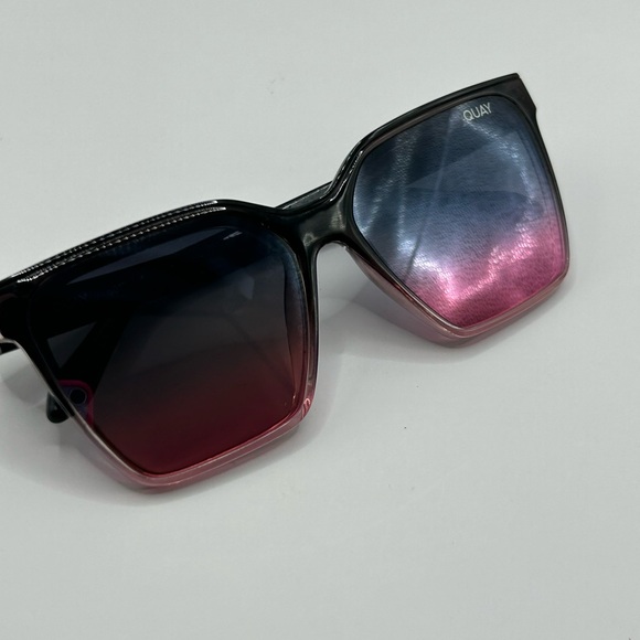 Quay Level Up Oversized Sunglasses - Picture 3 of 5